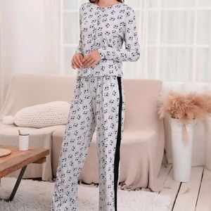 "NEW" Panda 🐼 and Heart 🤍 Print Pajama Set